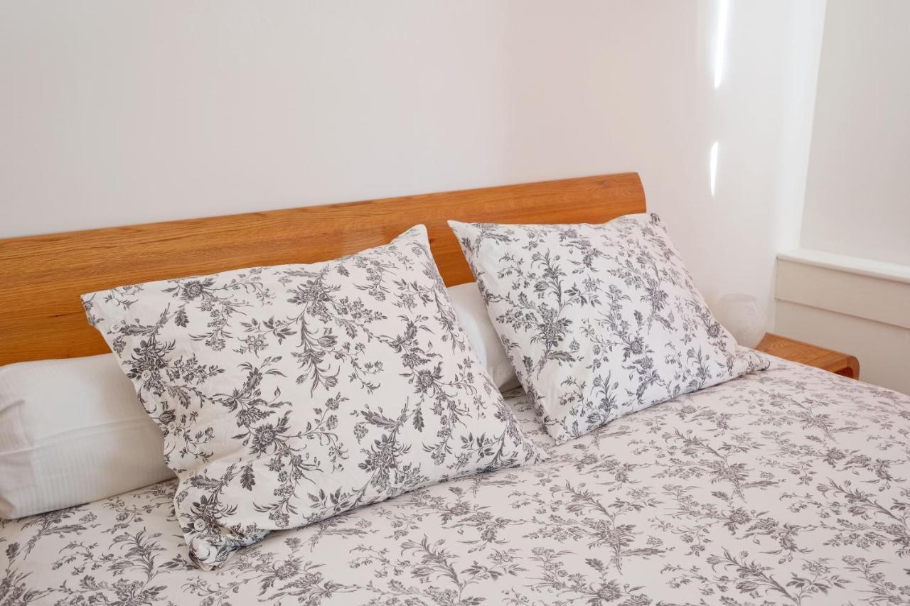 Ons Nest Bed & Breakfast Amsterdam Bagian luar foto